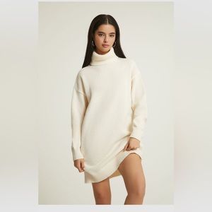 BNWT cream FOREVER 21 sweater dress size small